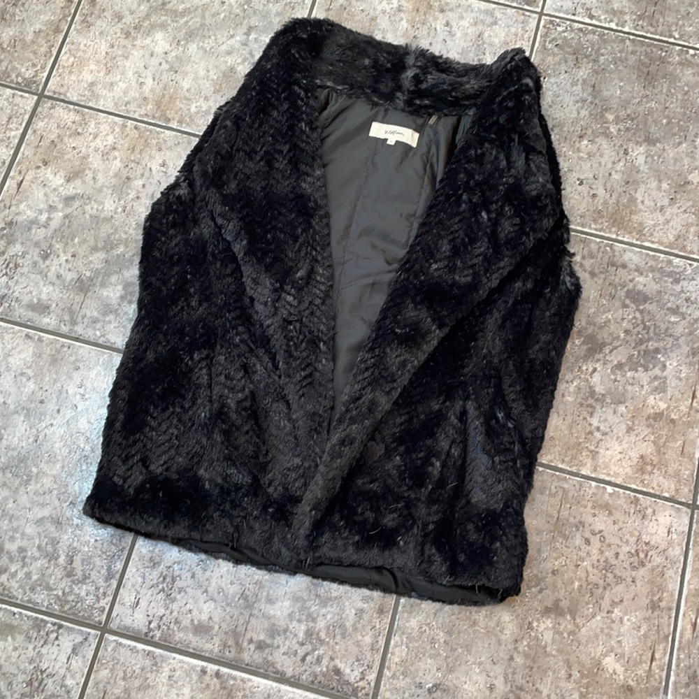 Wildflower Faux Fur Vest - Picture 6 of 10